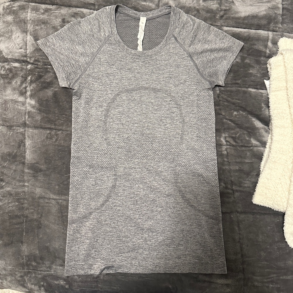 Swiftly Tech Short-Sleeve Shirt 2.0 Heather grey